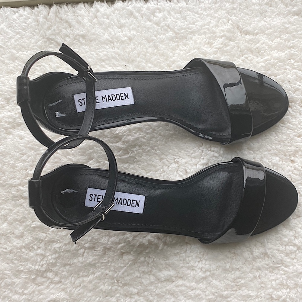 Steve Madden women’s sandal~ new~